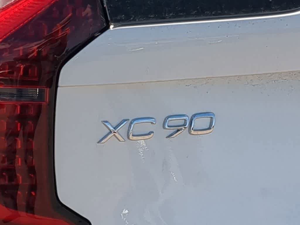 New 2026 Volvo XC90 B6 Plus w/ Protection Package Premier AWD/4WD image 12