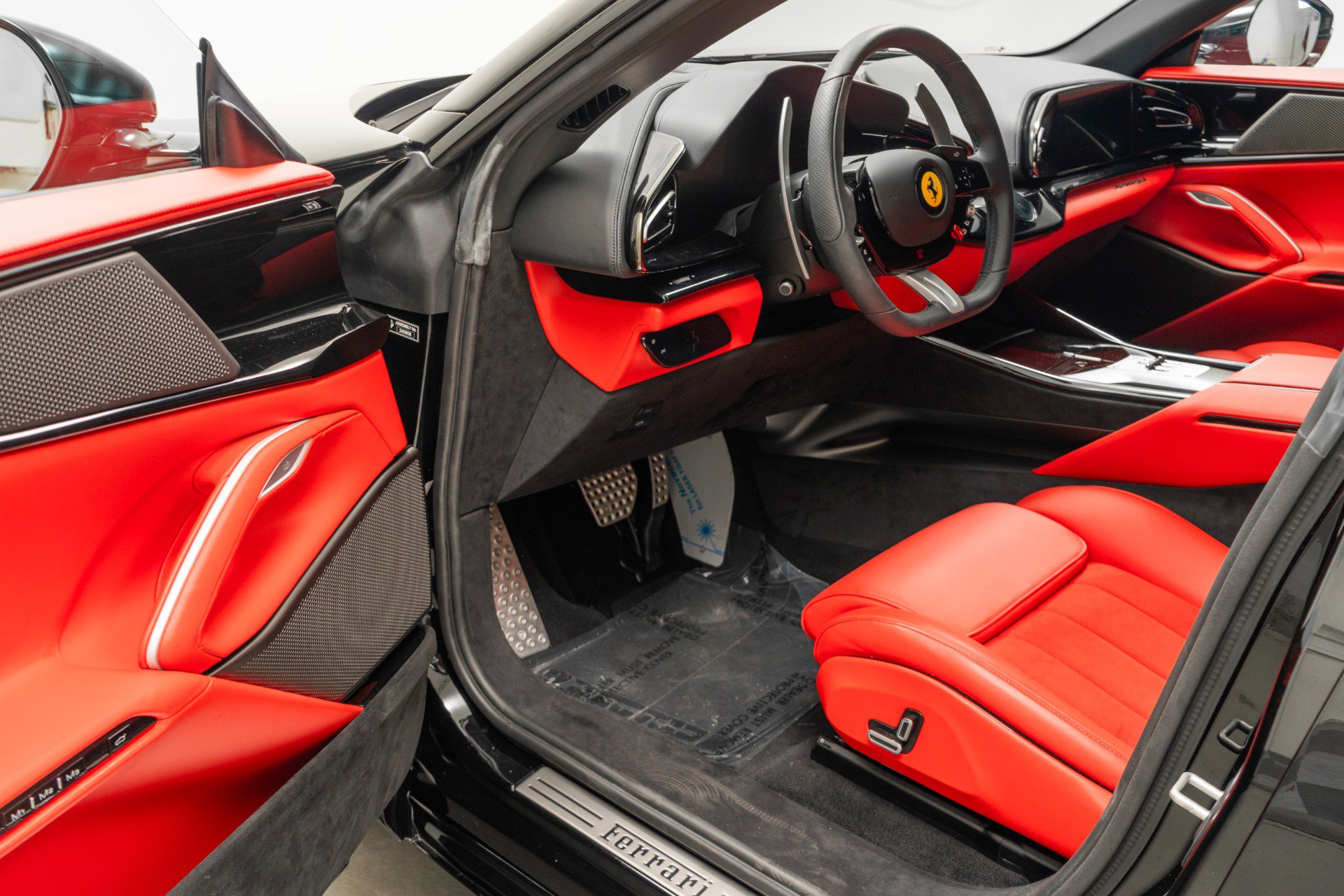 Used 2025 Ferrari Purosangue image 22