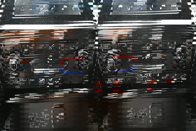 Used 2022 Jeep Grand Cherokee L Laredo image 33