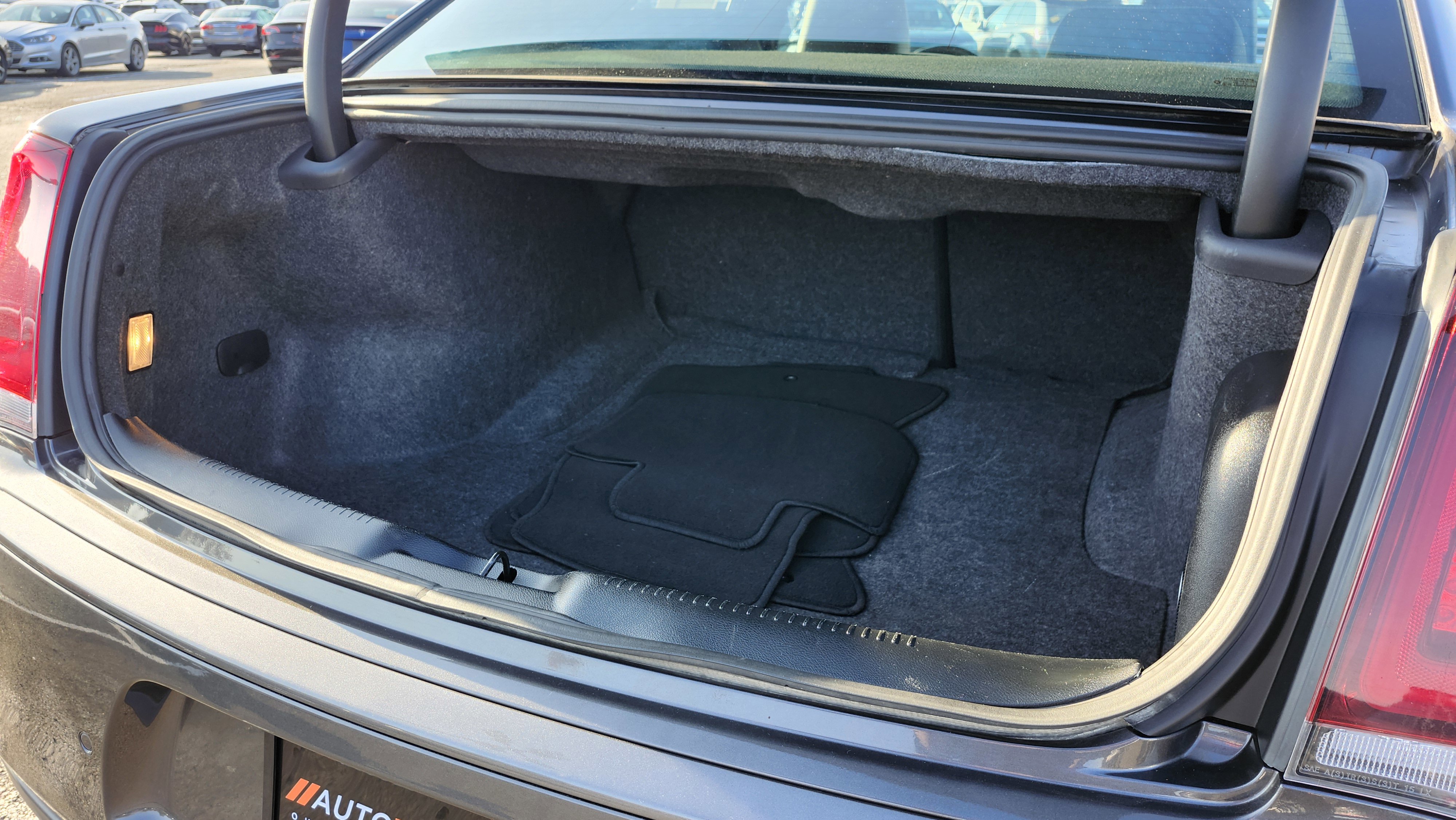 Used 2023 Chrysler 300 S image 23