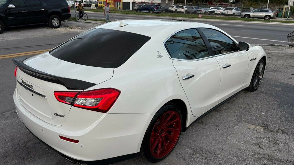 Used 2017 Maserati Ghibli S image 4