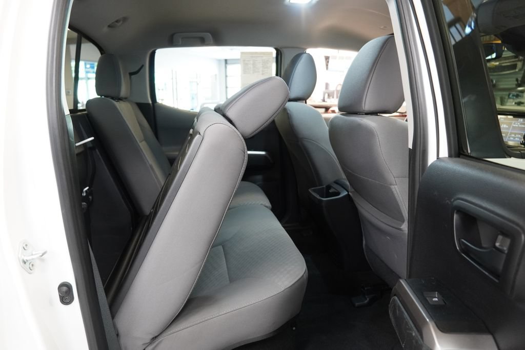 Used 2021 Toyota Tacoma SR5 AWD/4WD image 30