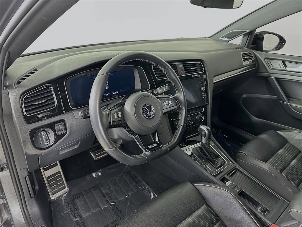 Used 2019 Volkswagen Golf R 4-Door image 9