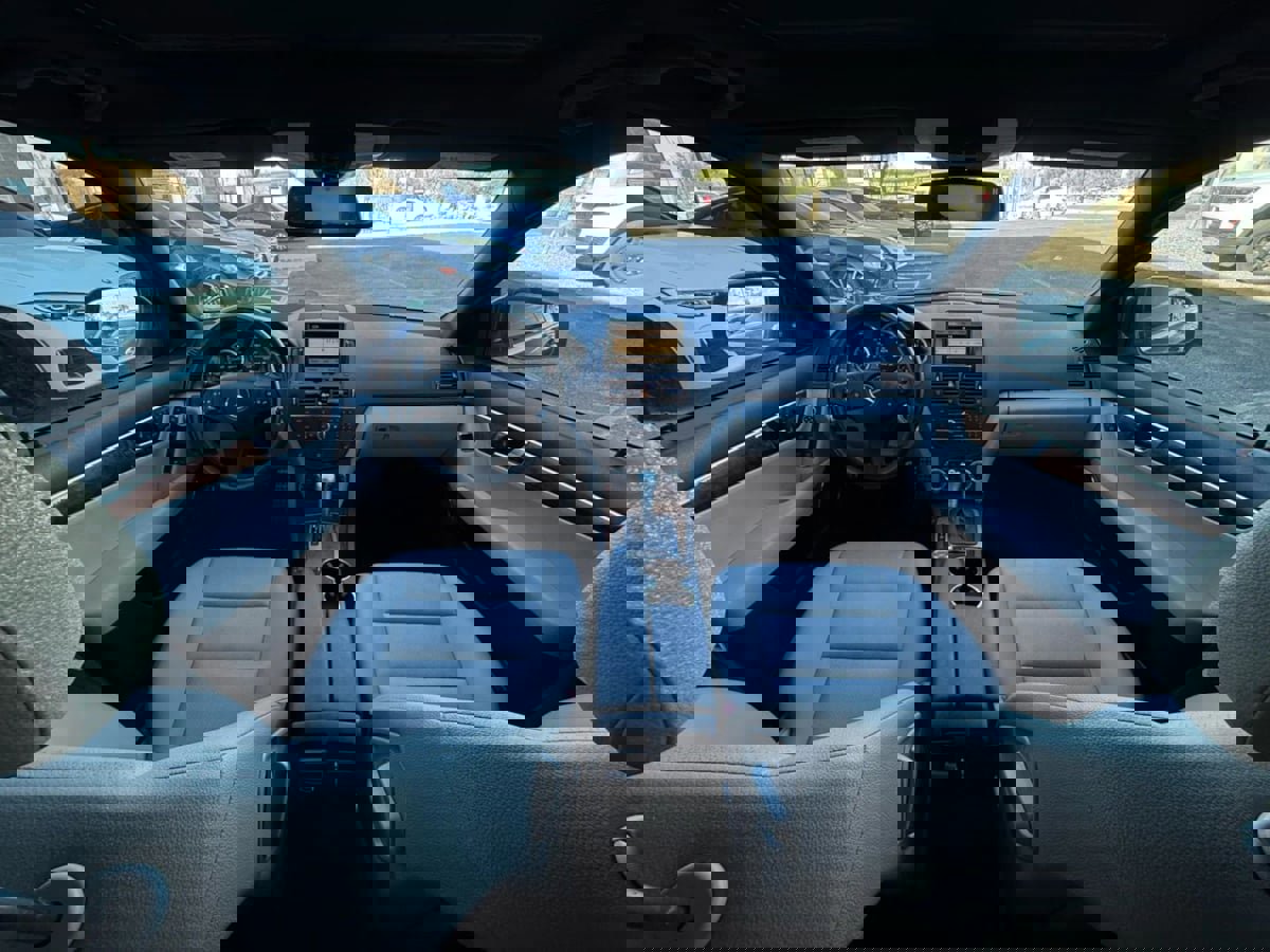 Used 2009 Mercedes-Benz C 350 Sport image 45