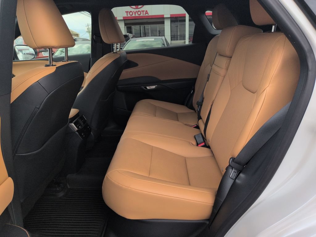 Used 2024 Lexus RX 350 Premium w/ Convenience Package AWD/4WD image 25