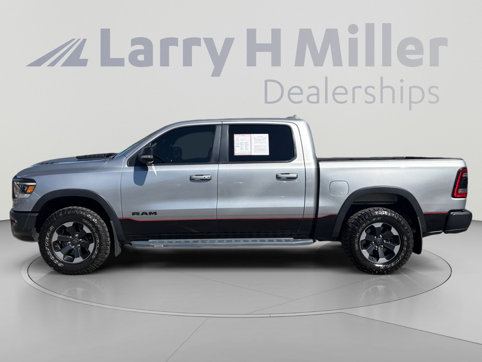 Used 2019 RAM 1500 Rebel w/ Rebel Level 2 Equipment Group AWD/4WD image 2