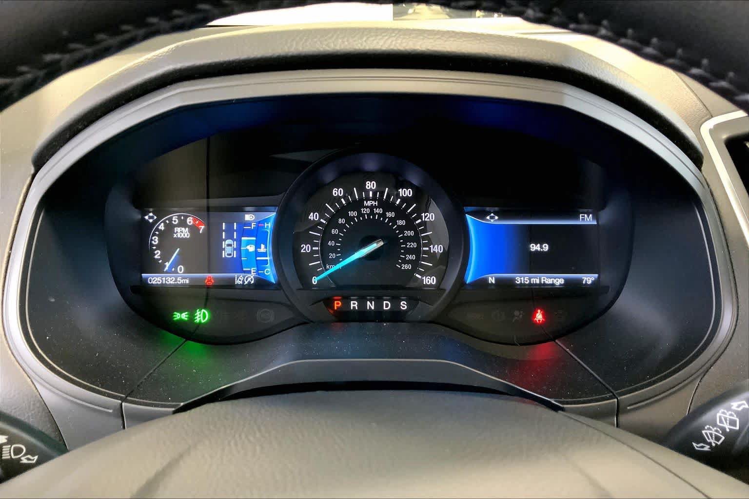 Used 2022 Ford Edge Titanium AWD/4WD image 25