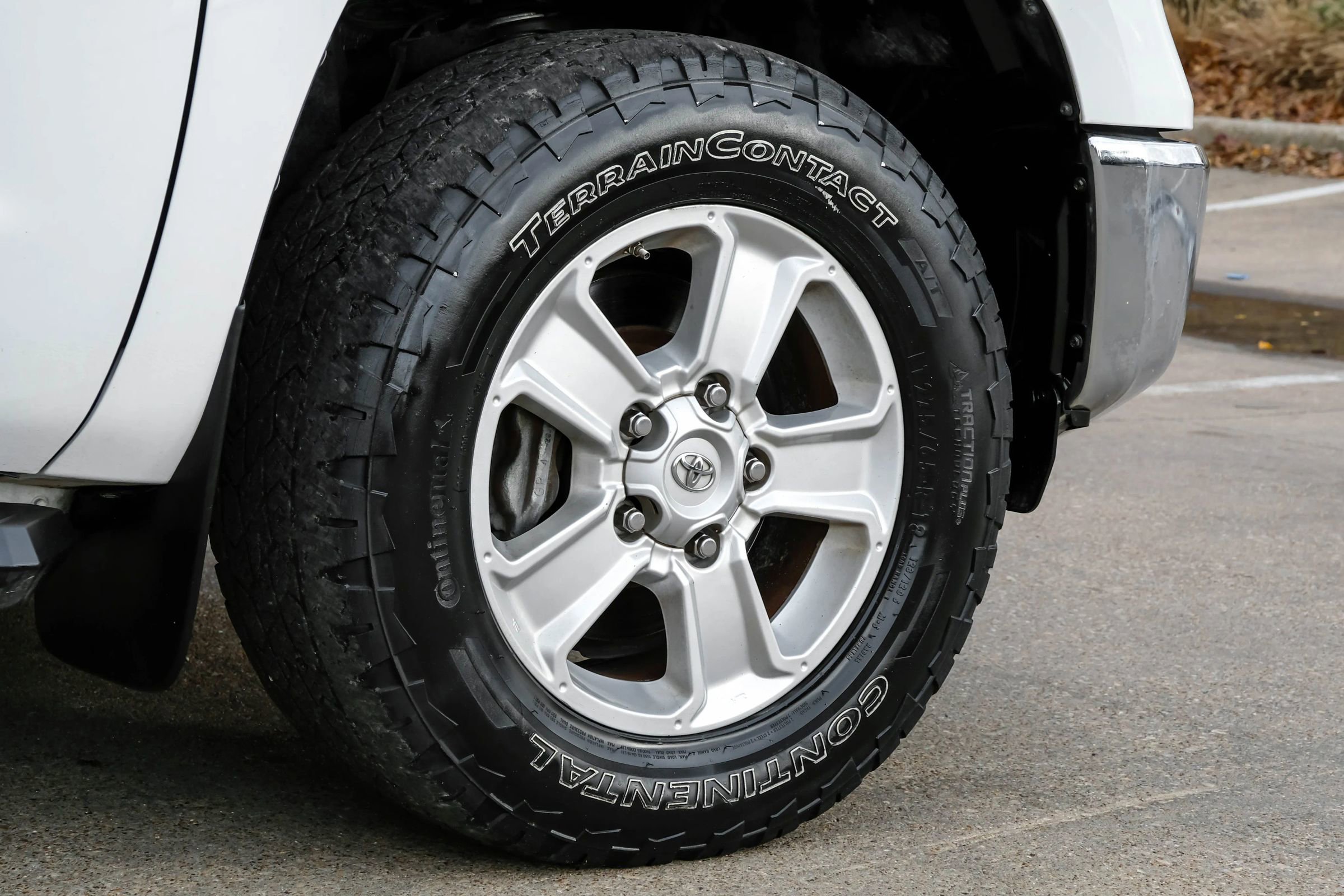 Used 2018 Toyota Tundra SR5 w/ SR5 Upgrade Package RWD image 60