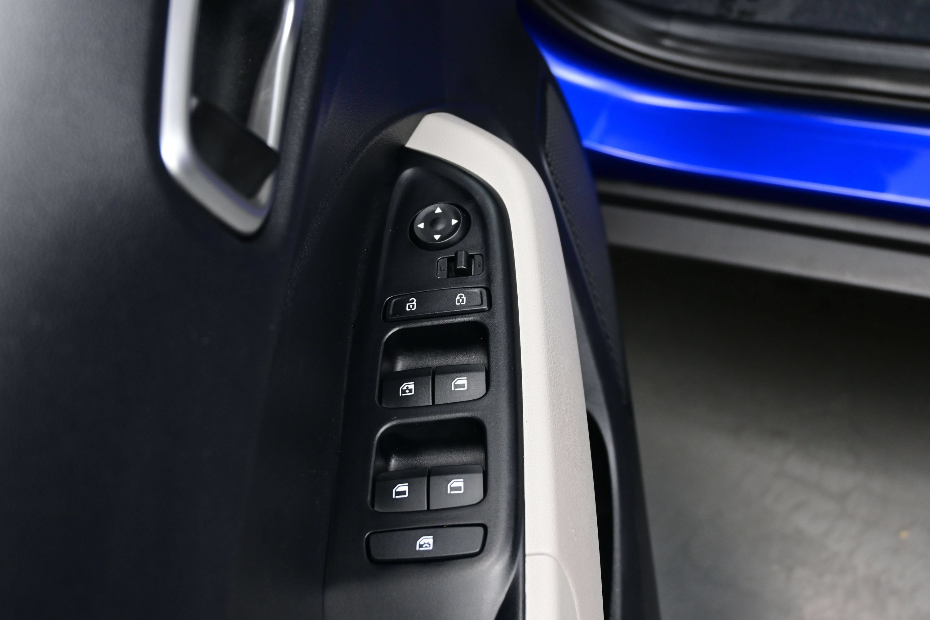 Certified 2026 Hyundai Venue SEL FWD image 10