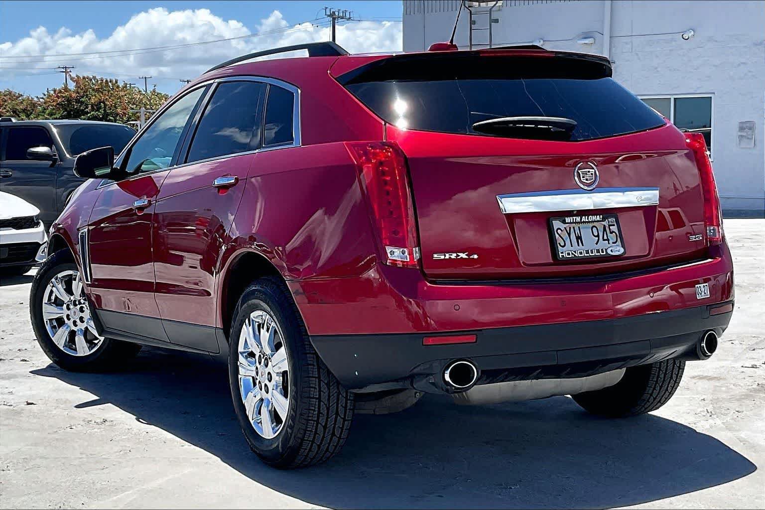 Used 2016 Cadillac SRX Luxury w/ Driver Awareness Package AWD/4WD image 4