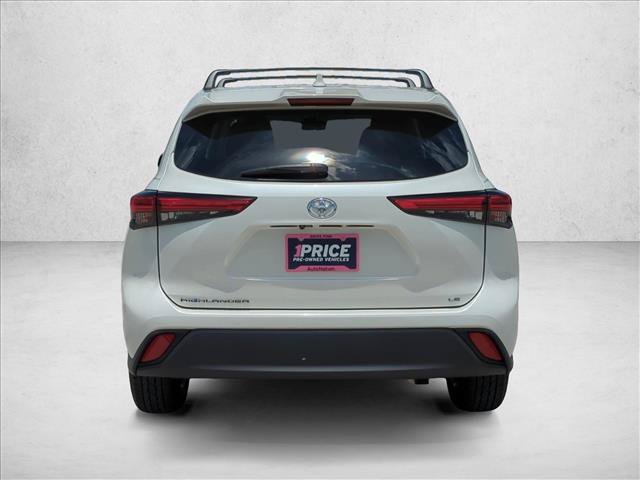 Used 2021 Toyota Highlander LE FWD image 7