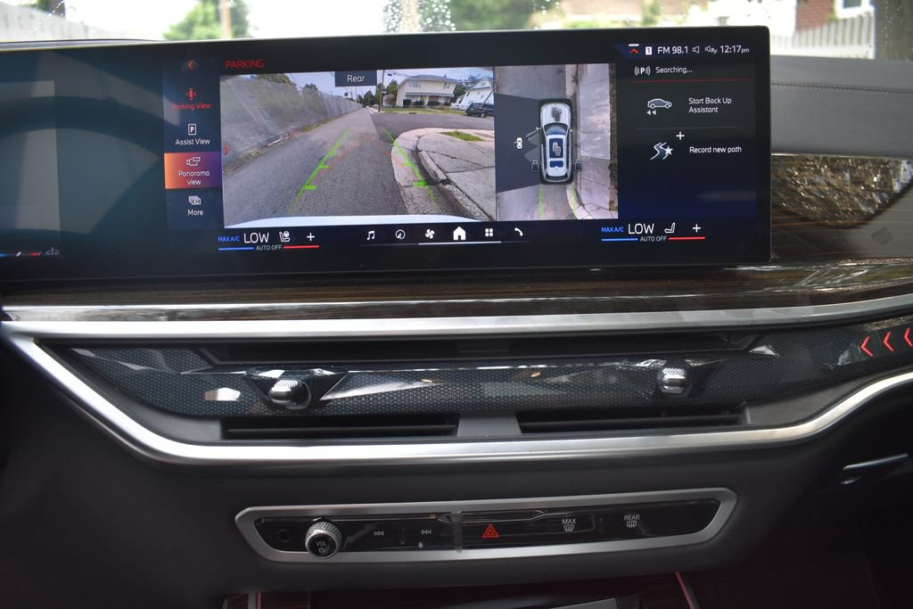 Used 2026 BMW X7 xDrive40i AWD/4WD image 18
