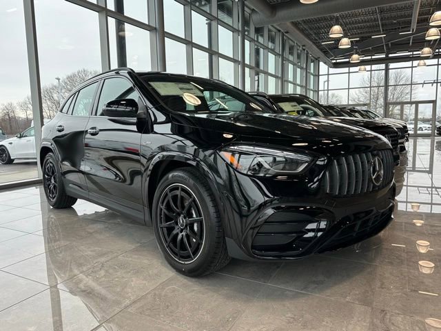New 2026 Mercedes-Benz GLA 35 AMG 4MATIC image 1