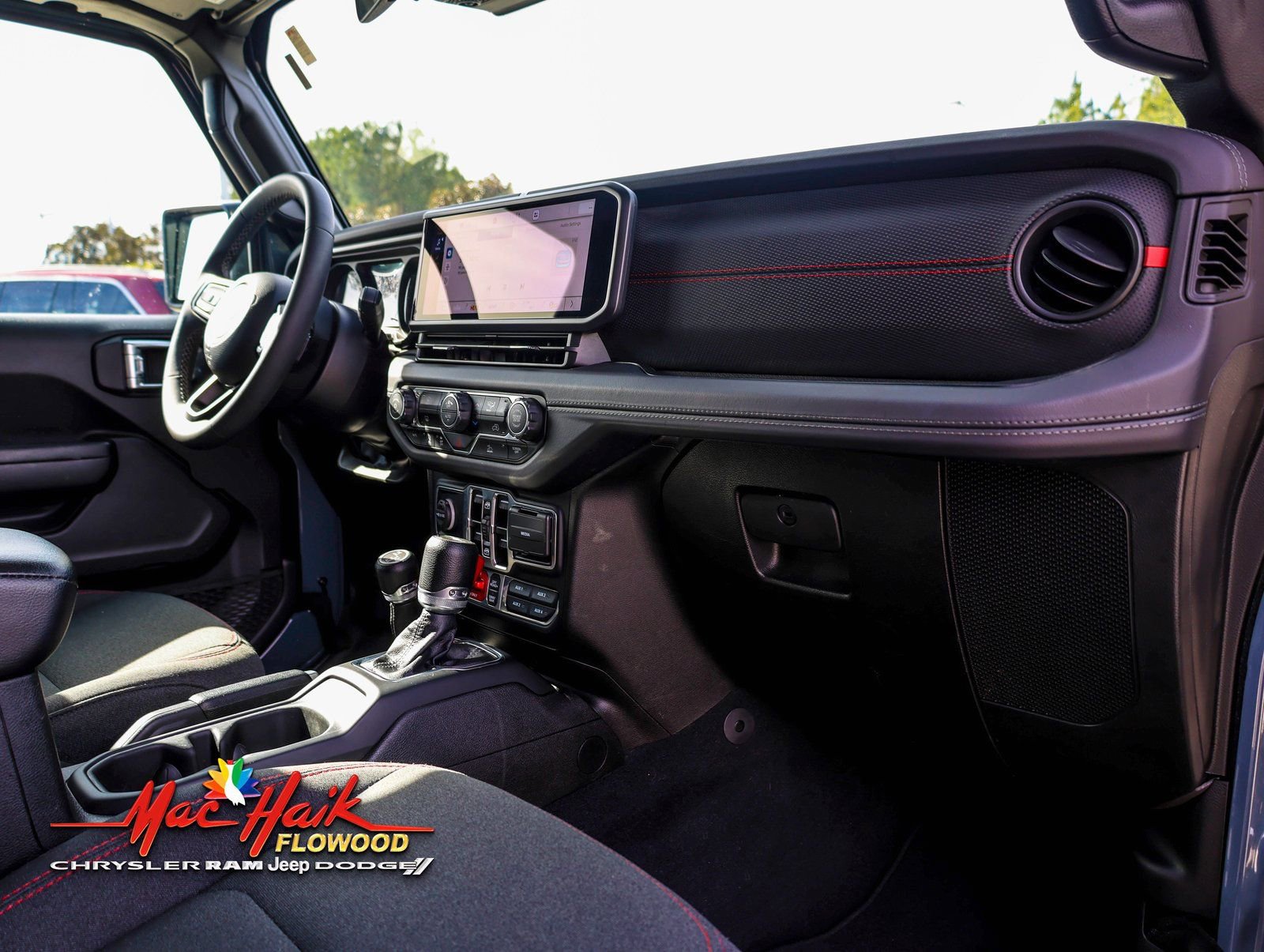 Used 2025 Jeep Wrangler Unlimited Rubicon image 15