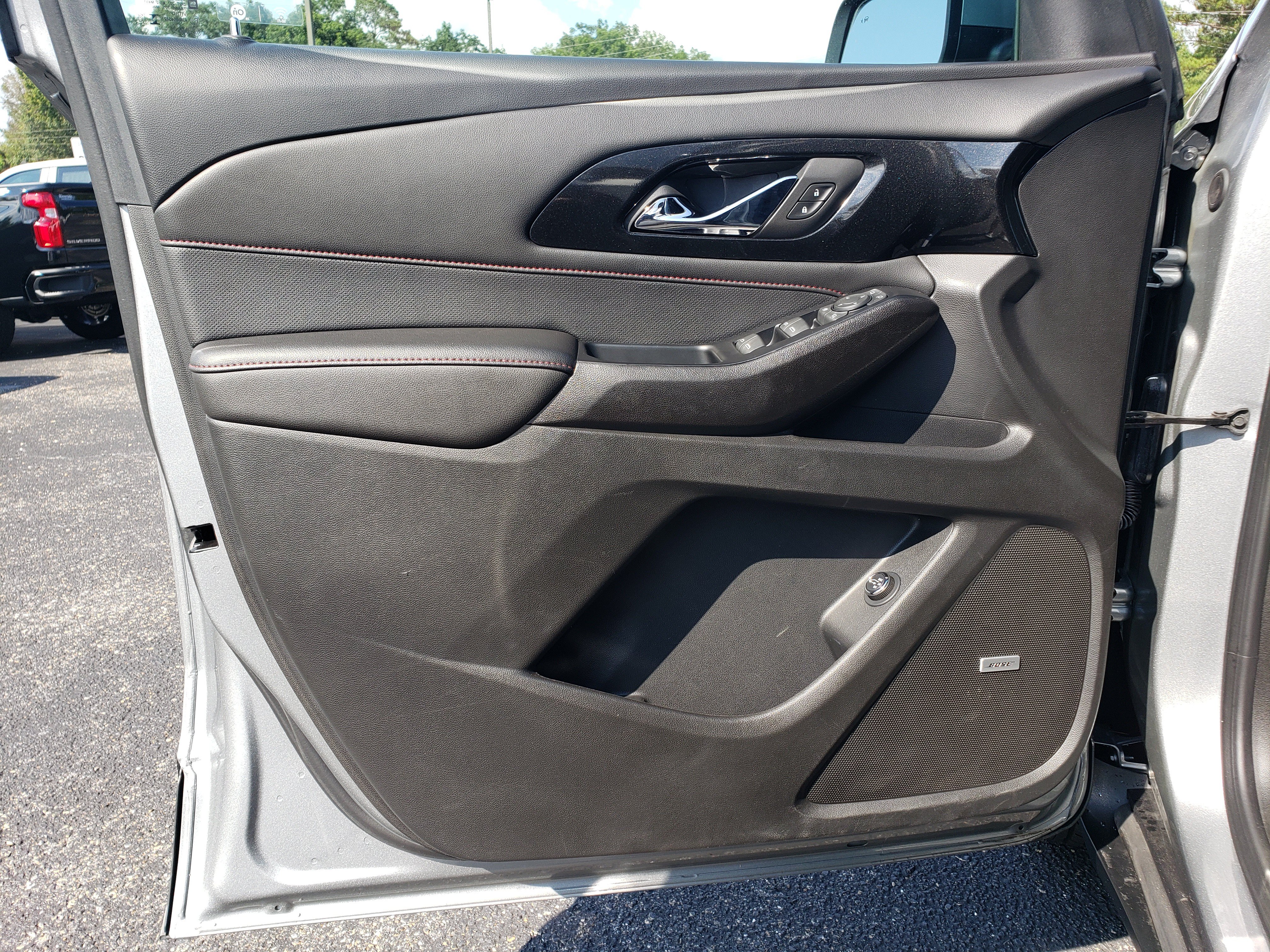 Used 2023 Chevrolet Traverse RS w/ LPO, Floor Liner Package FWD image 13