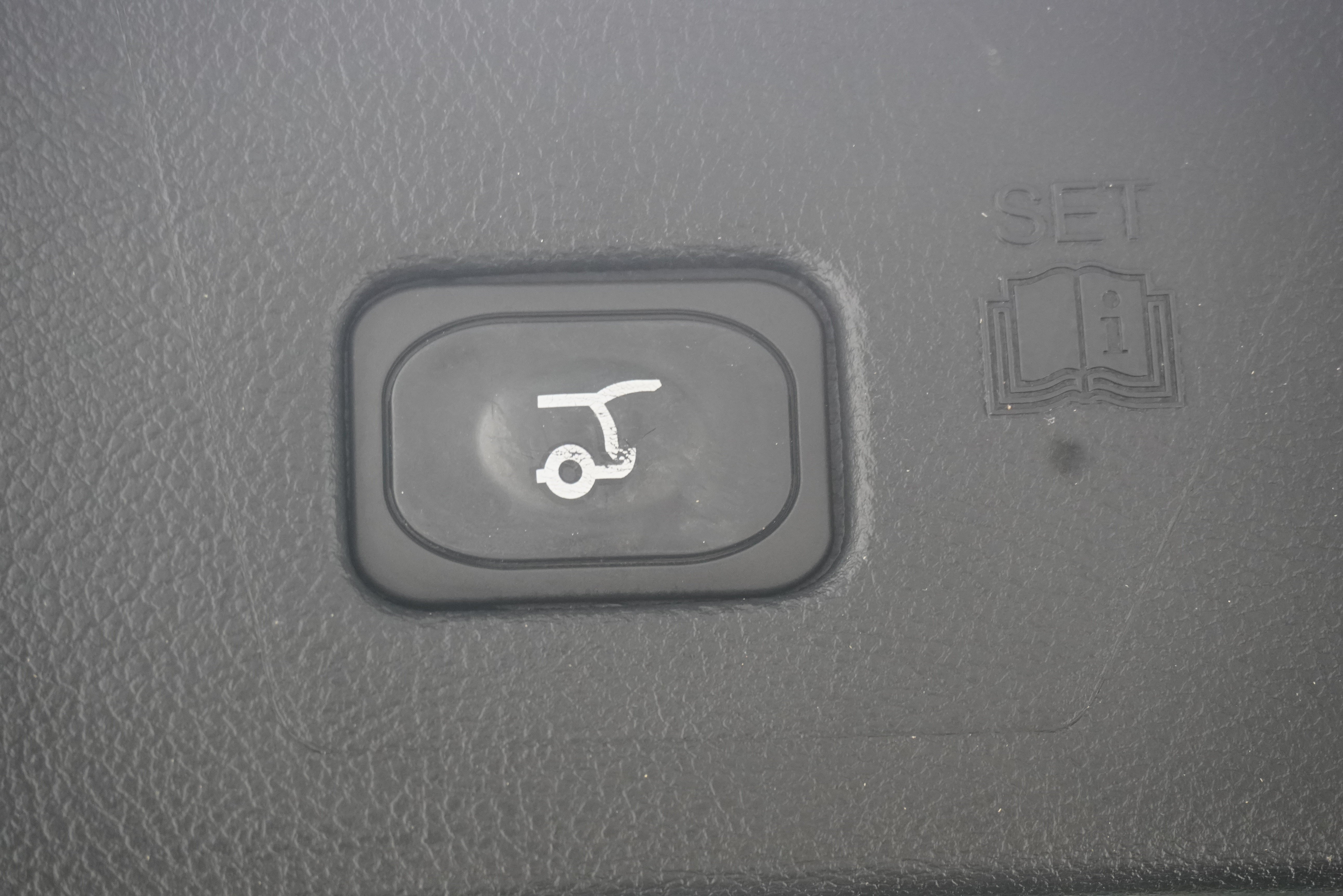 Used 2024 Ford Edge Titanium AWD/4WD image 29