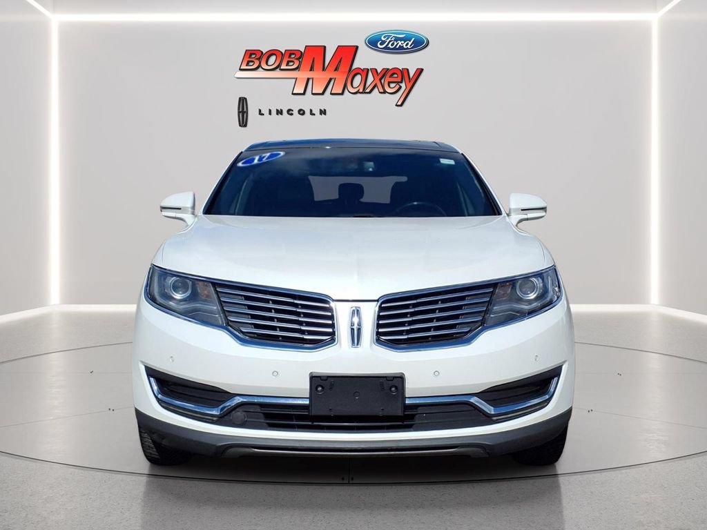 Used 2017 Lincoln MKX Reserve AWD/4WD image 2