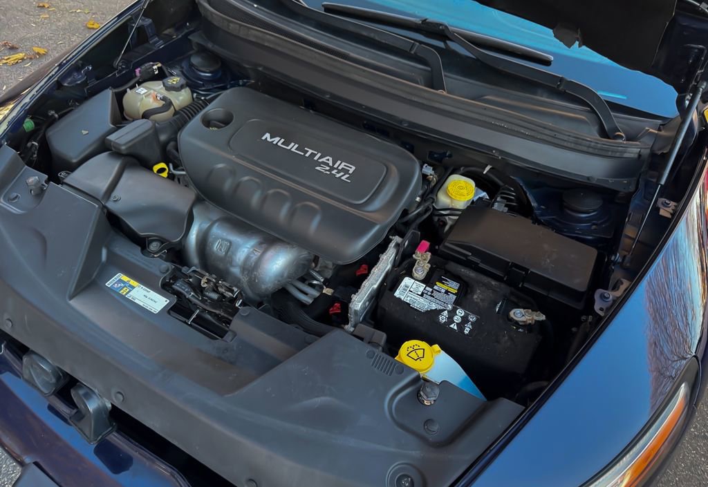 Used 2016 Jeep Cherokee Latitude w/ Safety/Convenience Group image 32