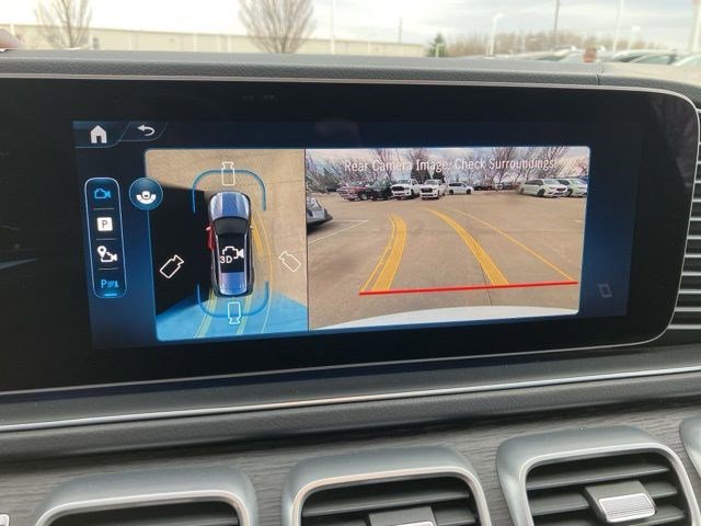Used 2025 Mercedes-Benz GLS 450 4MATIC image 21