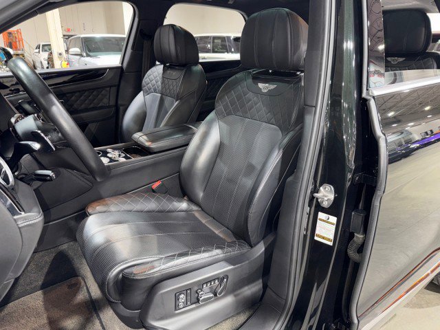 Used 2017 Bentley Bentayga image 51
