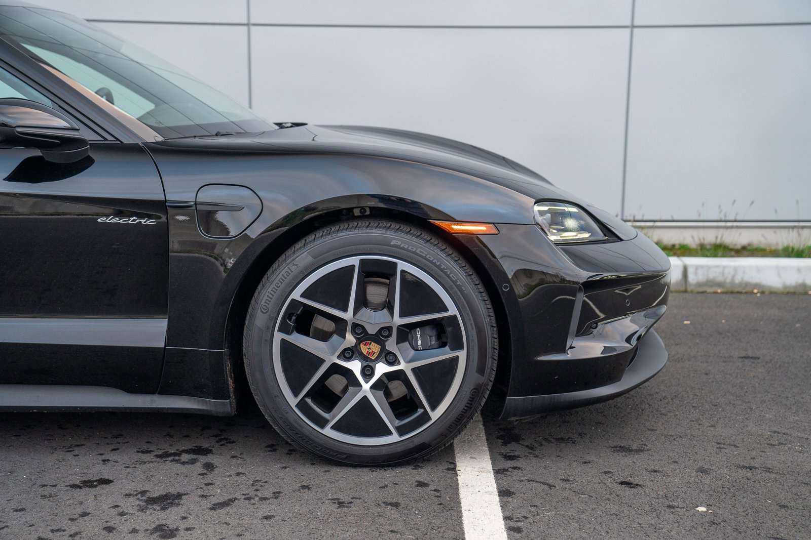 Certified 2025 Porsche Taycan image 9