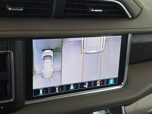 Used 2021 GMC Yukon XL Denali w/ LPO, Illumination Package RWD image 23