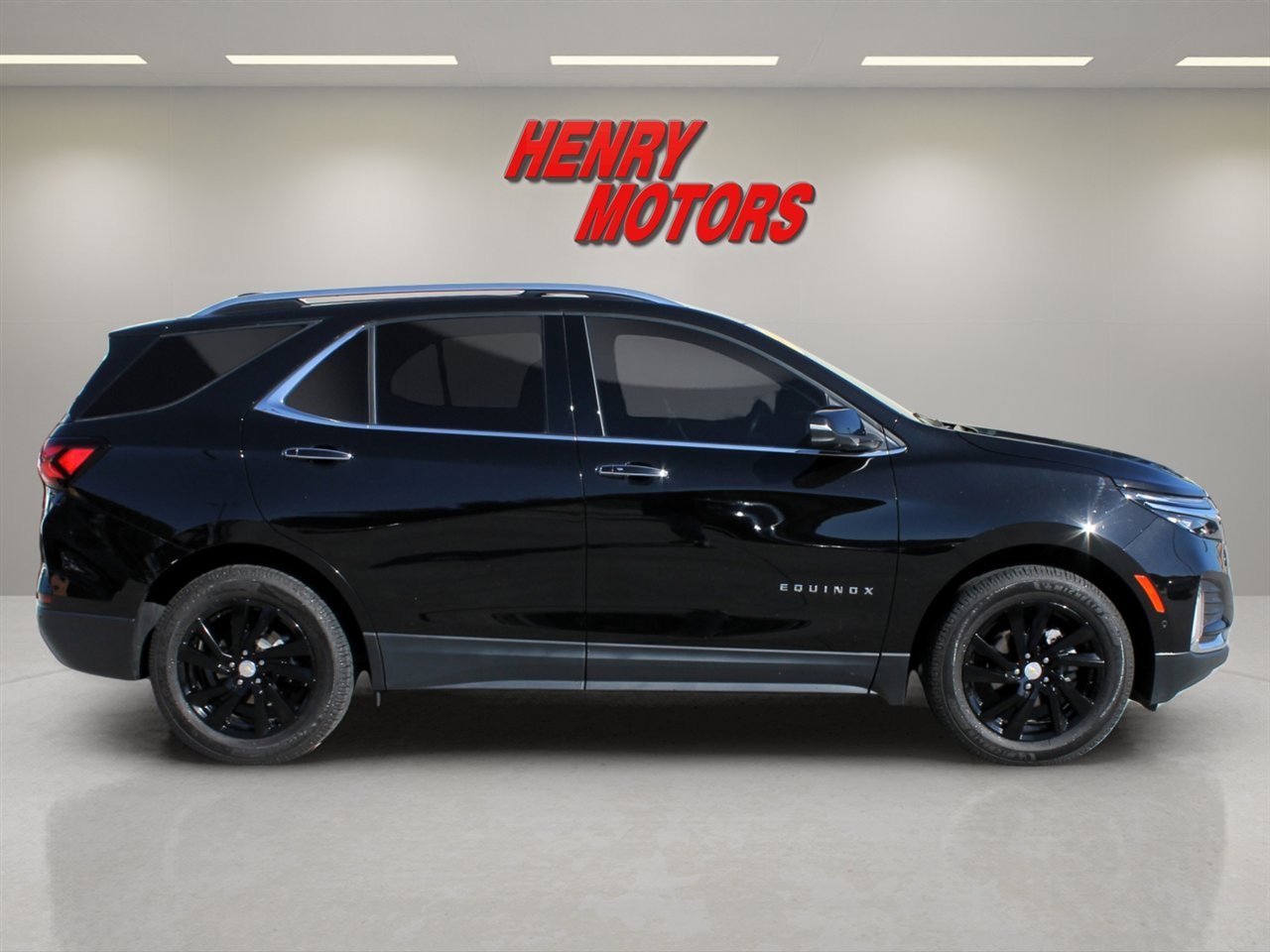 Used 2022 Chevrolet Equinox Premier image 2