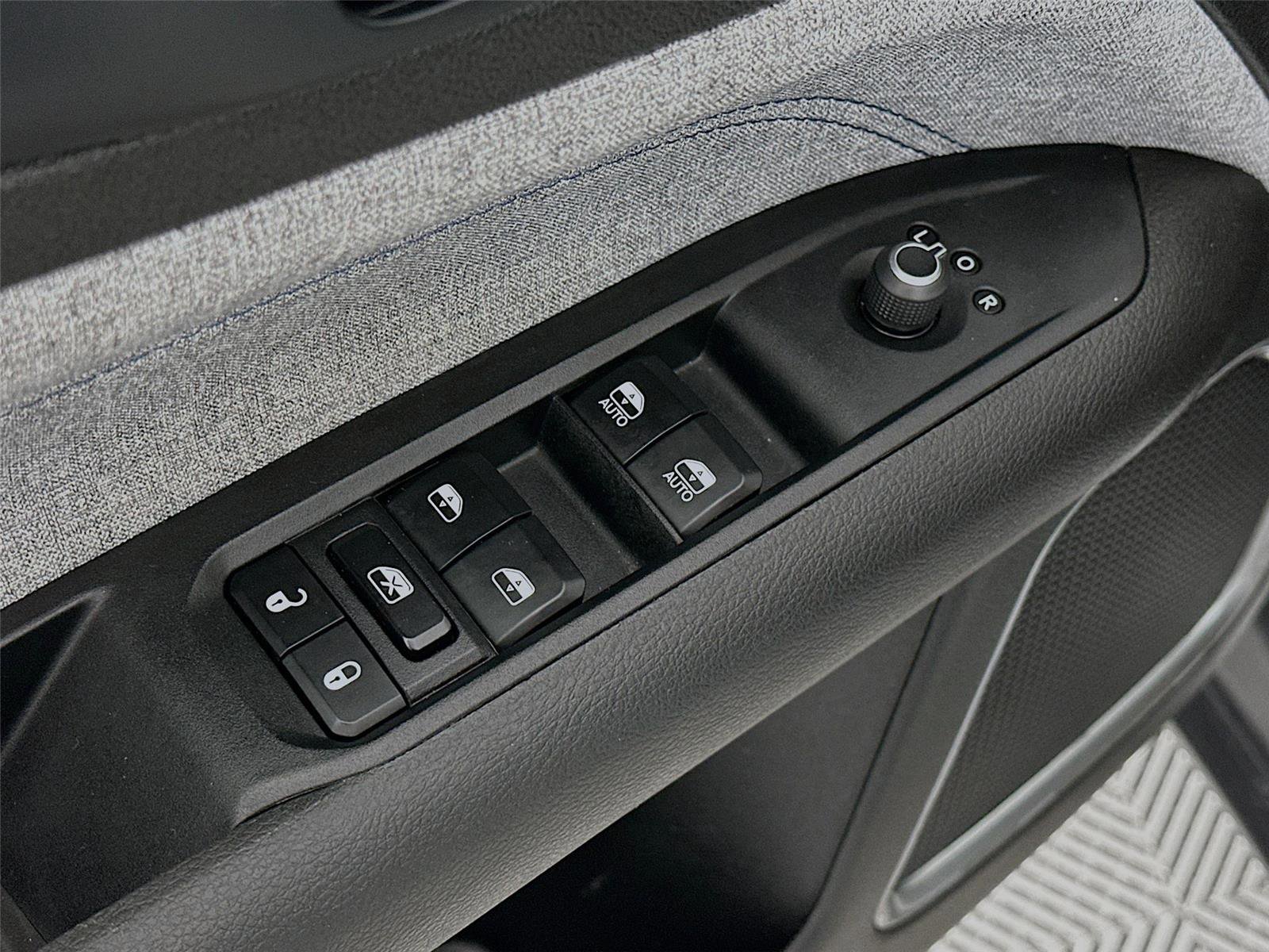 Used 2024 Jeep Compass Latitude image 20