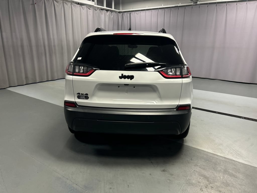 Used 2023 Jeep Cherokee Altitude Lux AWD/4WD image 6