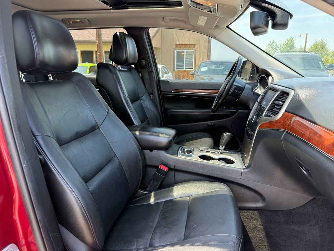 Used 2012 Jeep Grand Cherokee Limited w/ Trailer Tow Group IV image 27