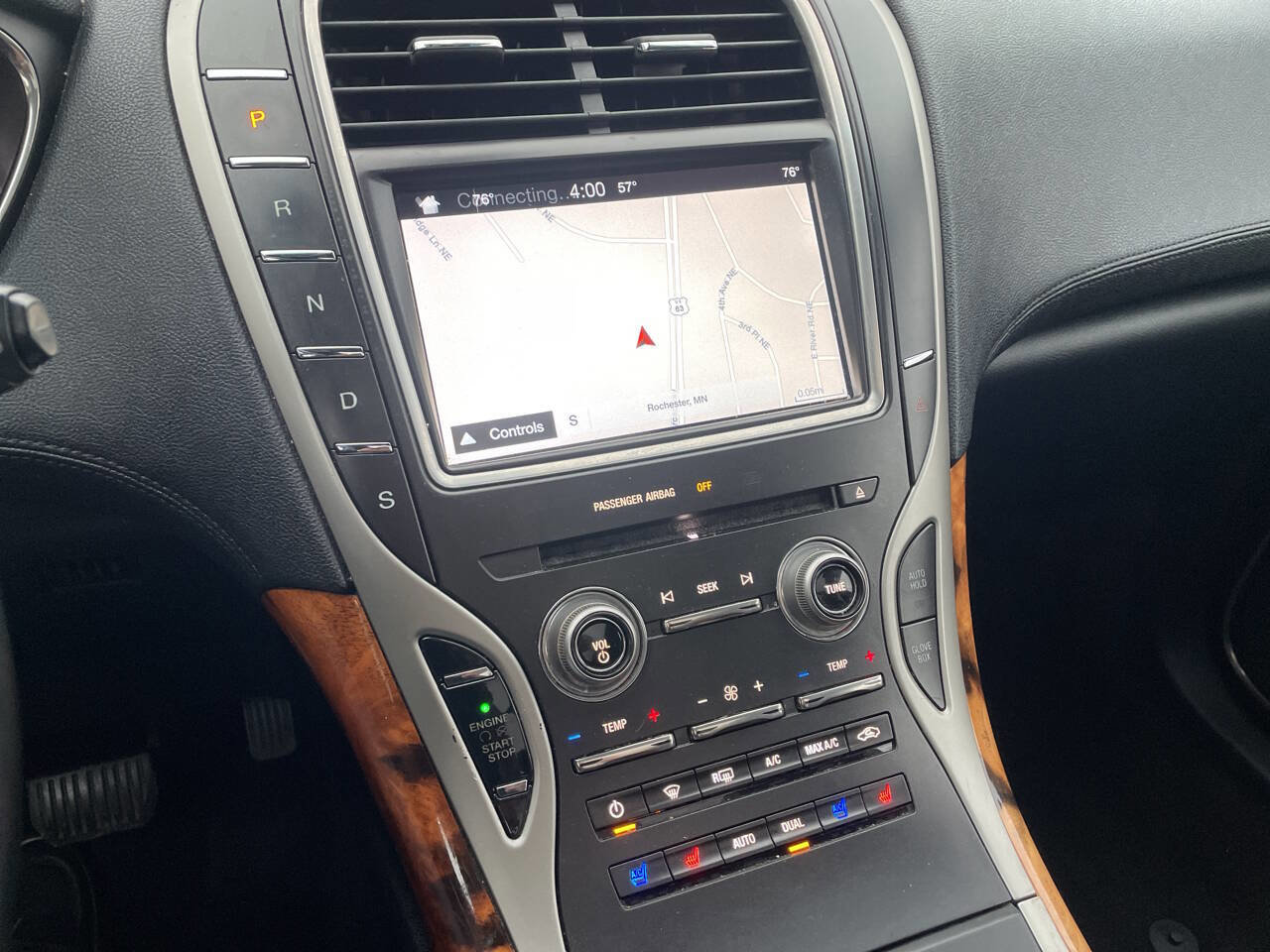 Used 2016 Lincoln MKX Reserve w/ Climate Package image 28