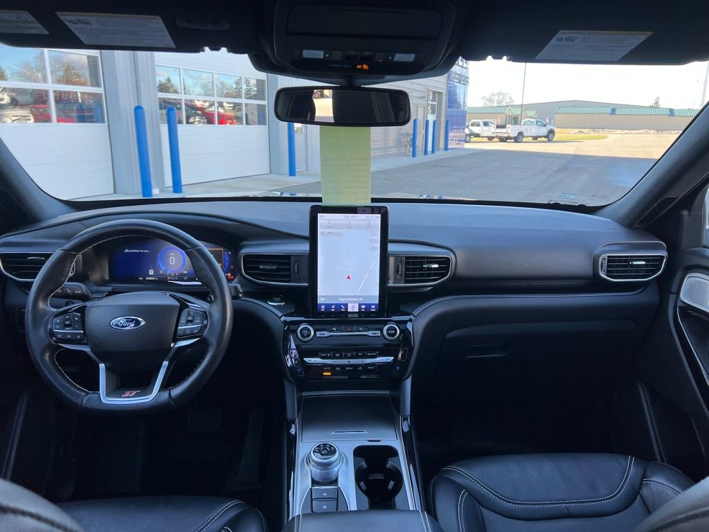 Certified 2022 Ford Explorer ST w/ Equipment Group 401A image 18