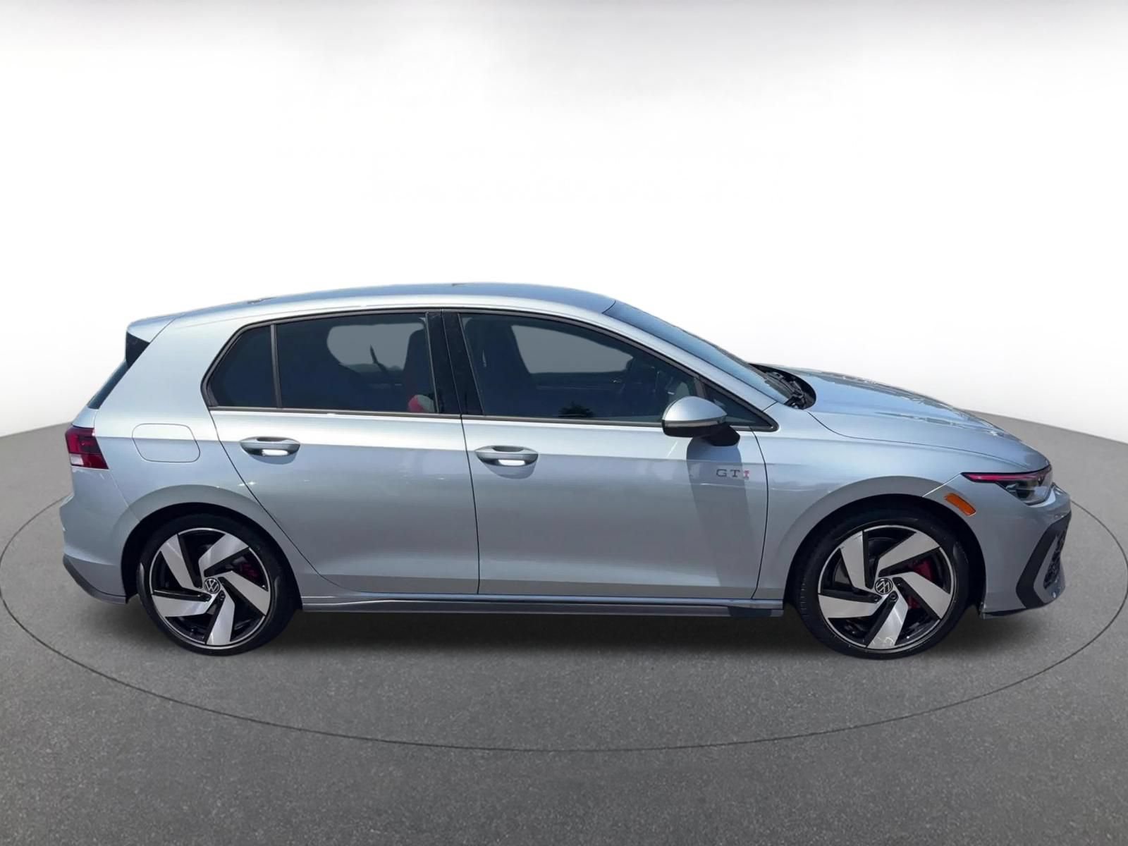Used 2026 Volkswagen Golf S FWD image 13