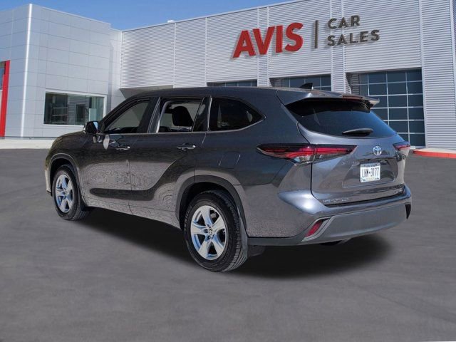 Used 2024 Toyota Highlander LE image 9