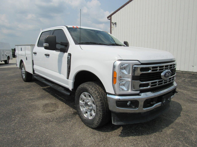 Used 2023 Ford F350 XLT w/ FX4 Off-Road Package AWD/4WD image 9