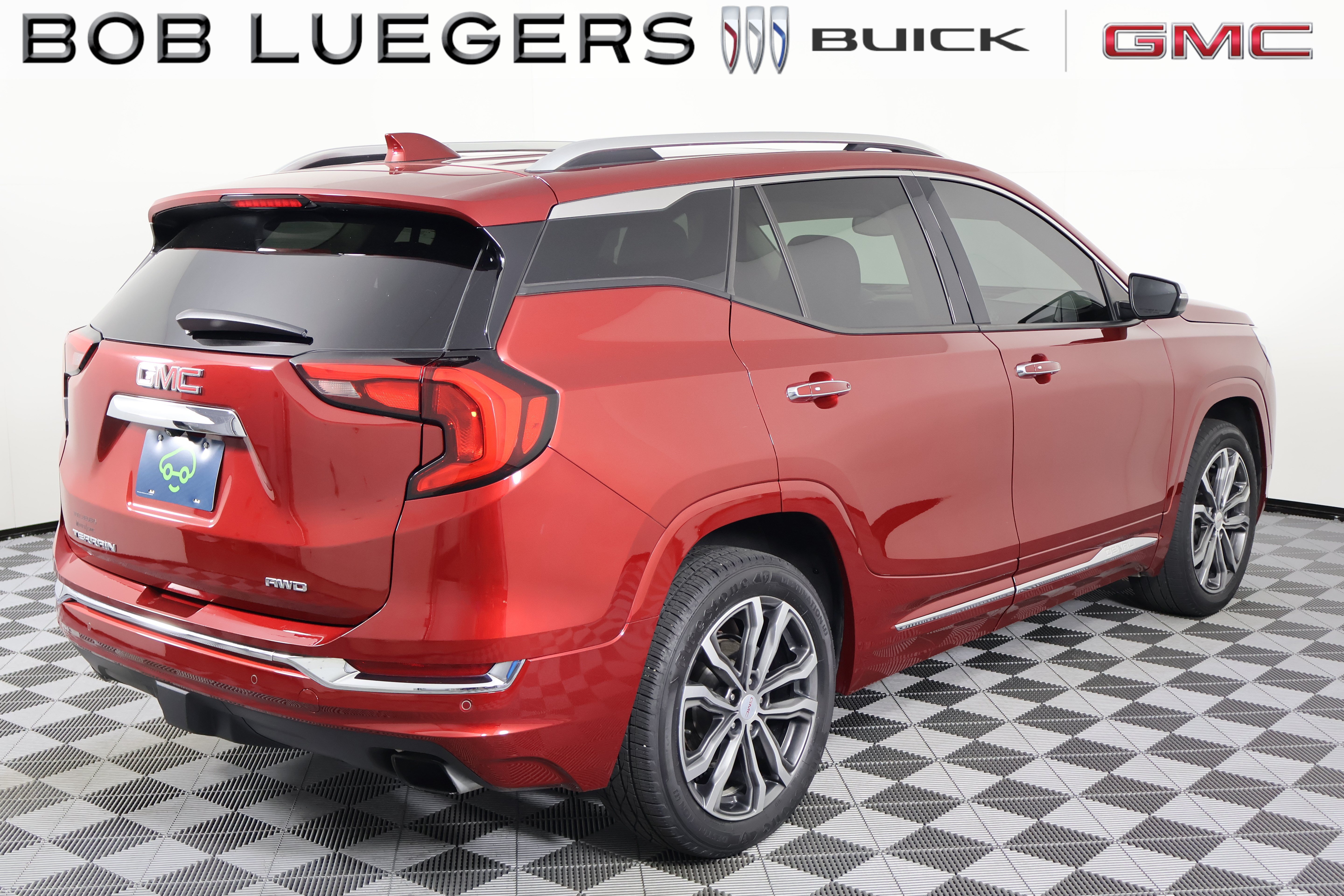 Certified 2020 GMC Terrain Denali w/ Denali Premium Package AWD/4WD image 5