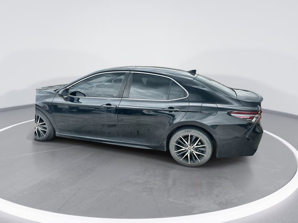 Used 2021 Toyota Camry SE w/ Convenience Package FWD image 1