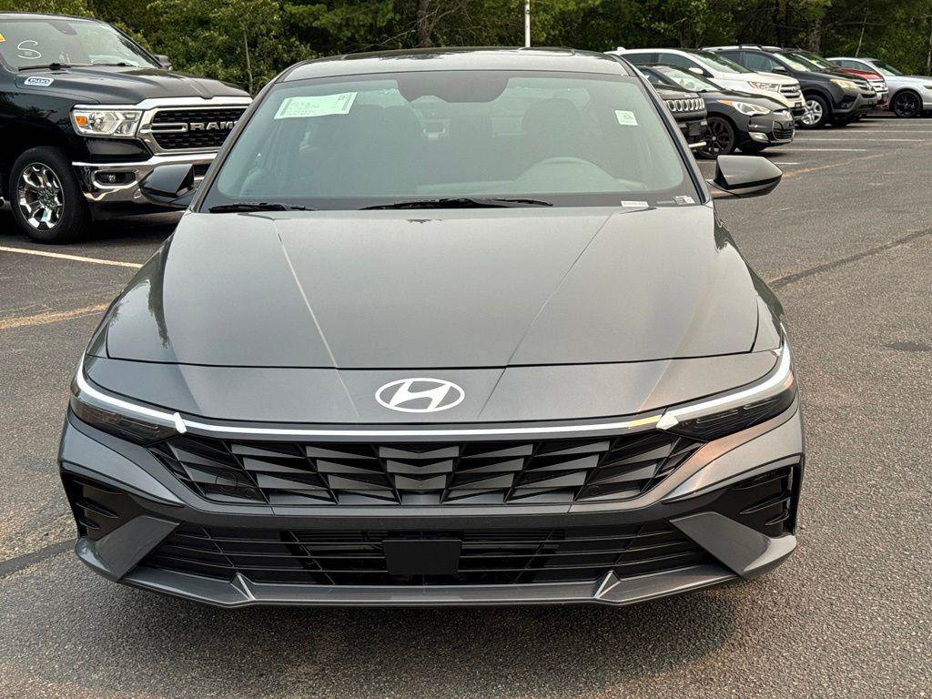 New 2026 Hyundai Elantra SEL Sport Premium FWD image 2