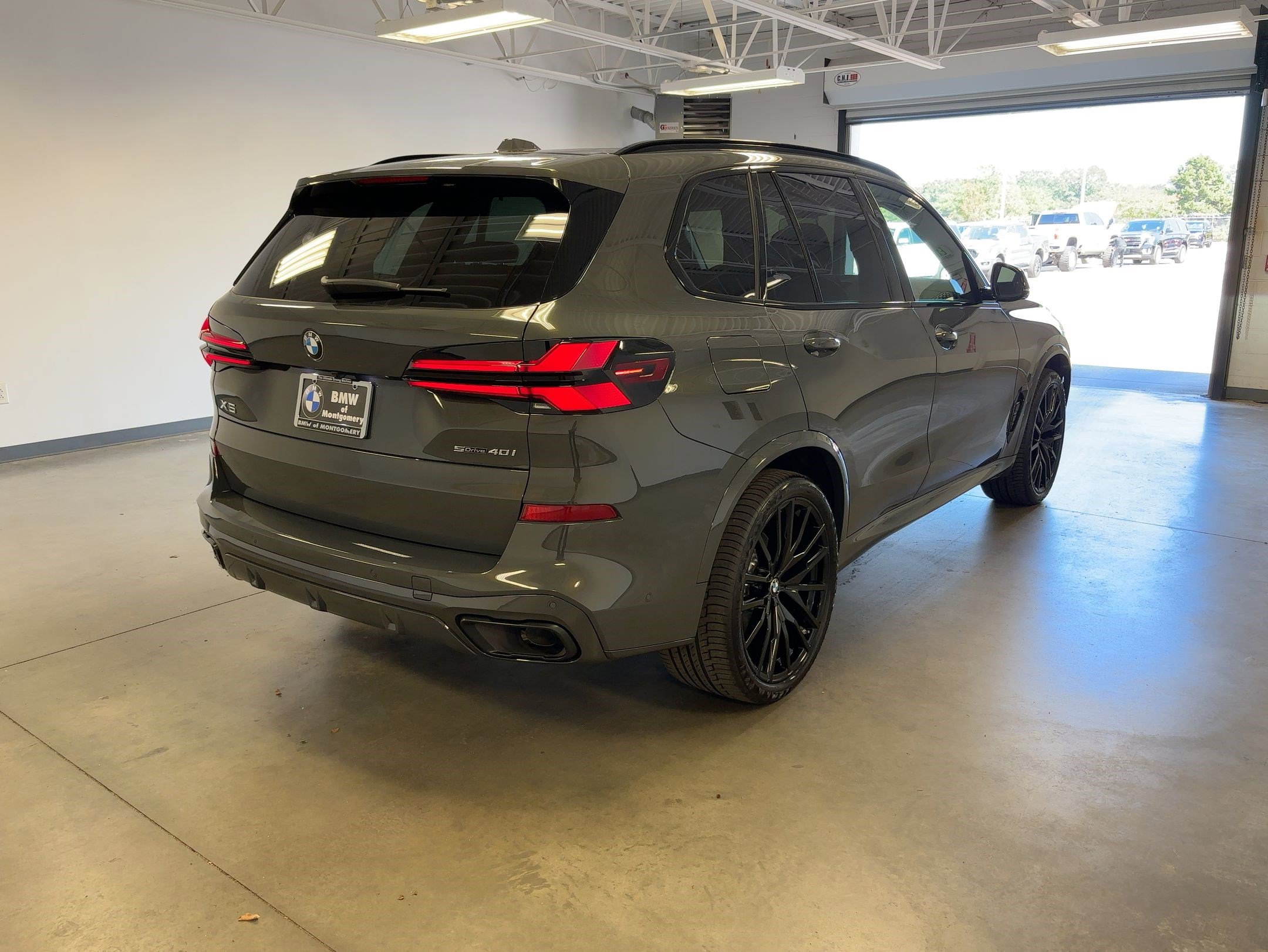 New 2026 BMW X5 sDrive40i w/ Executive Package image 9