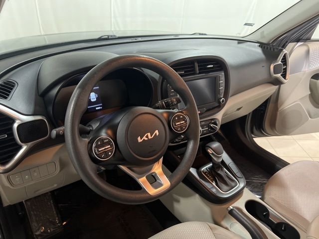 Used 2023 Kia Soul LX w/ LX Technology Package image 10