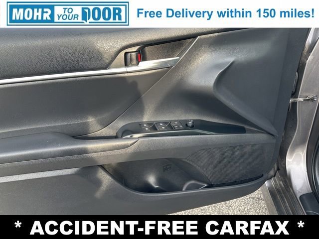 Used 2018 Toyota Camry LE image 13