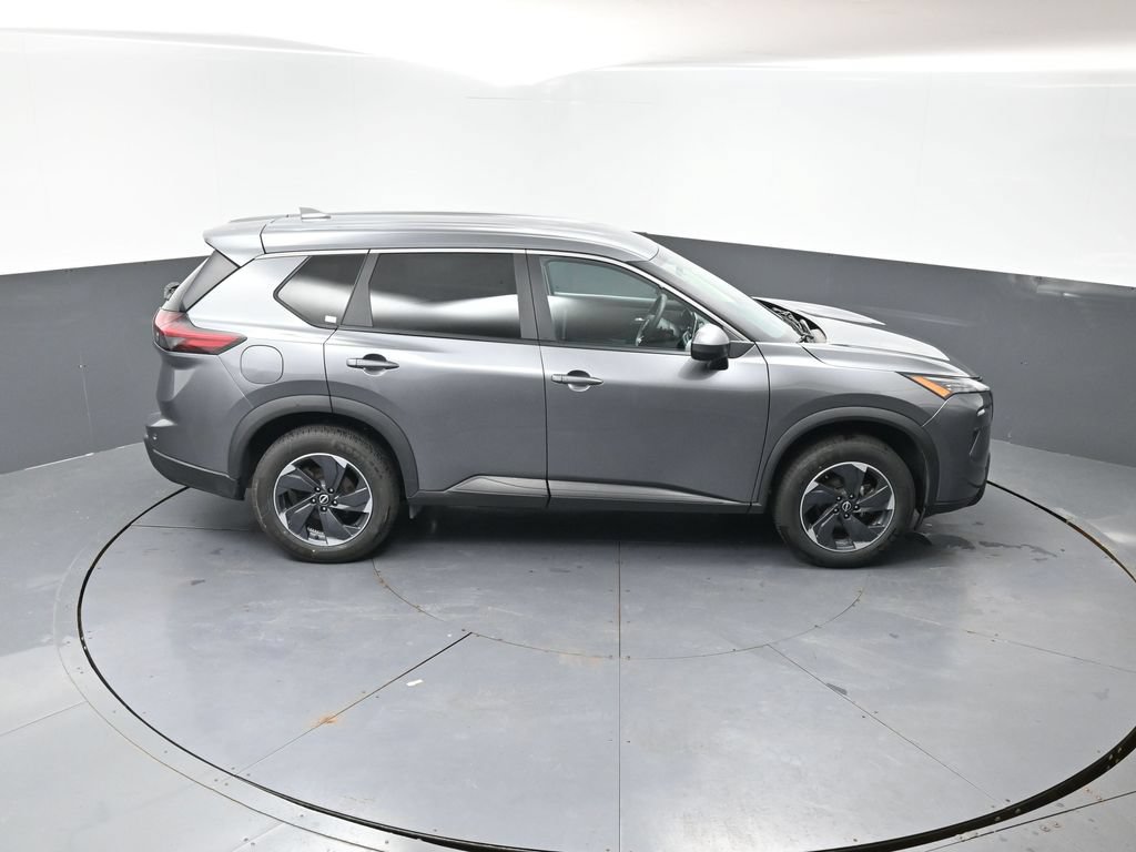 Used 2024 Nissan Rogue SV FWD image 41