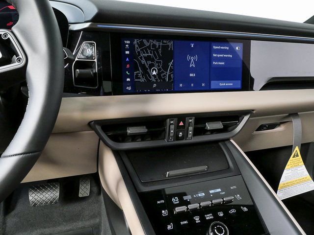 New 2026 Porsche Macan Electric image 13