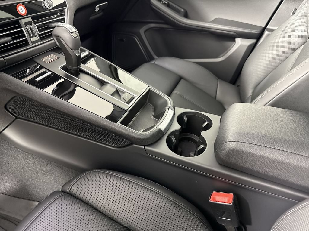 New 2026 Porsche Macan AWD/4WD image 31