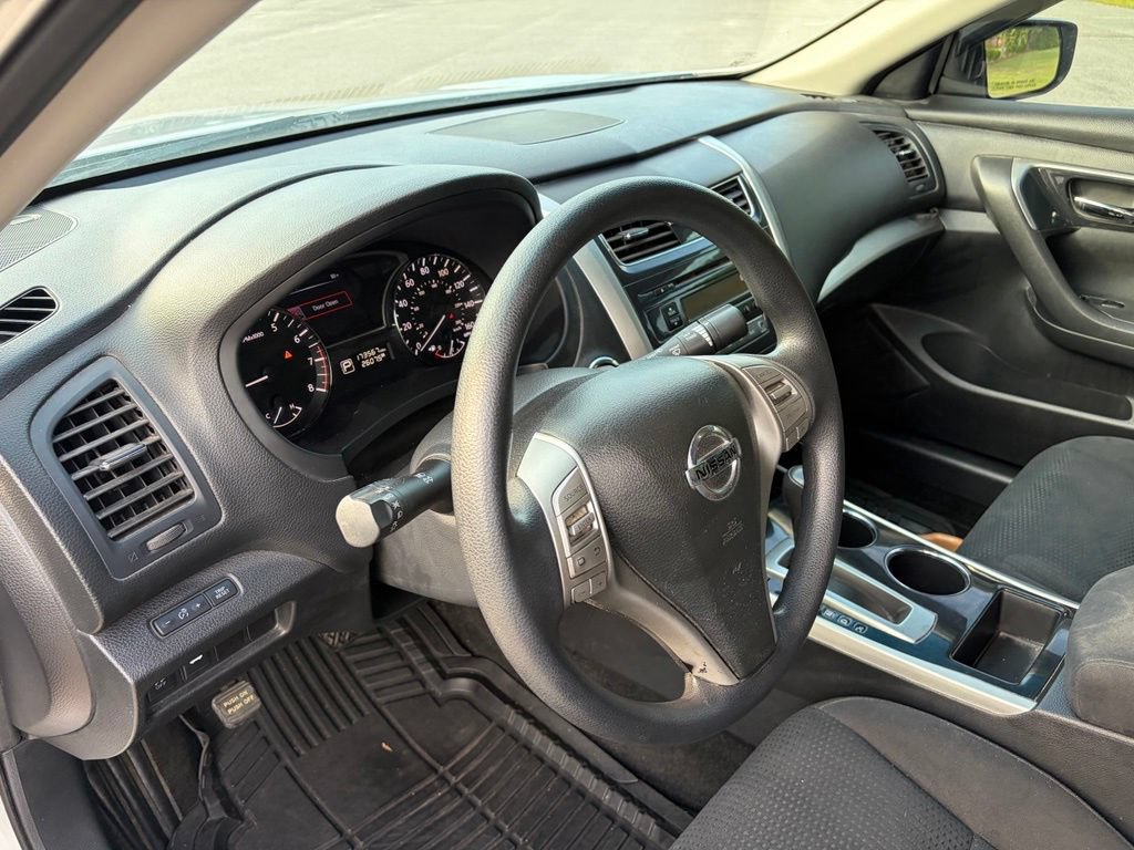 Used 2014 Nissan Altima 2.5 S FWD image 14