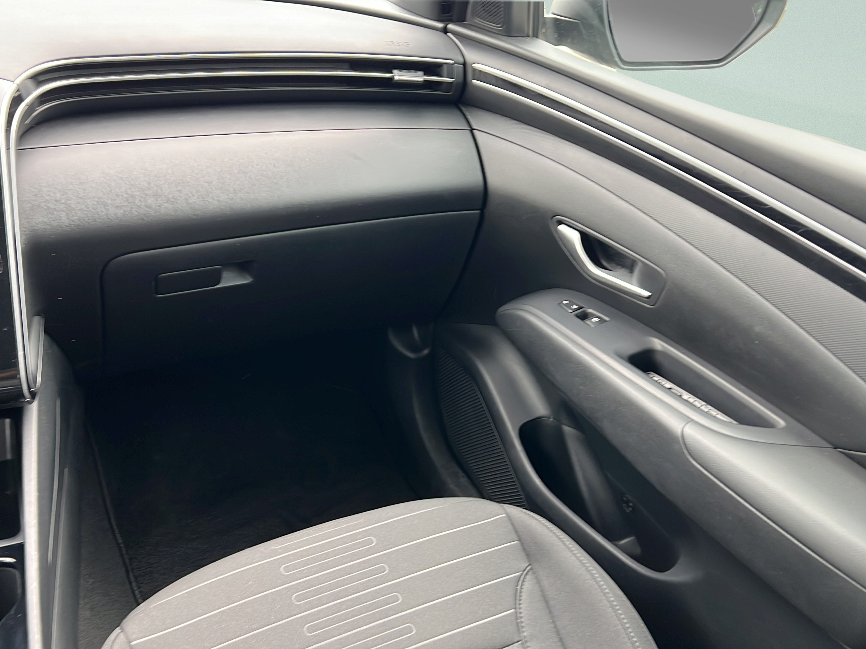 Used 2024 Hyundai Santa Cruz SE FWD image 14