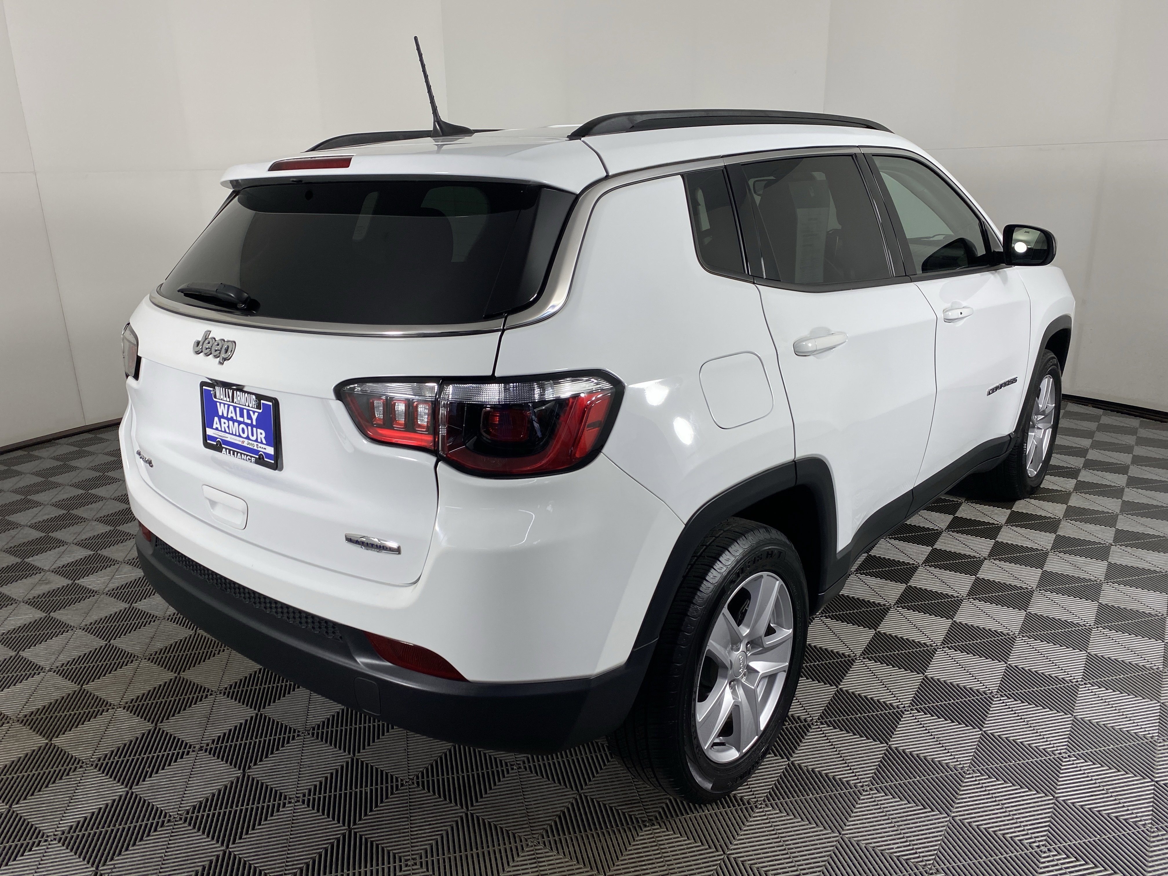 Used 2022 Jeep Compass Latitude w/ Convenience Group image 7