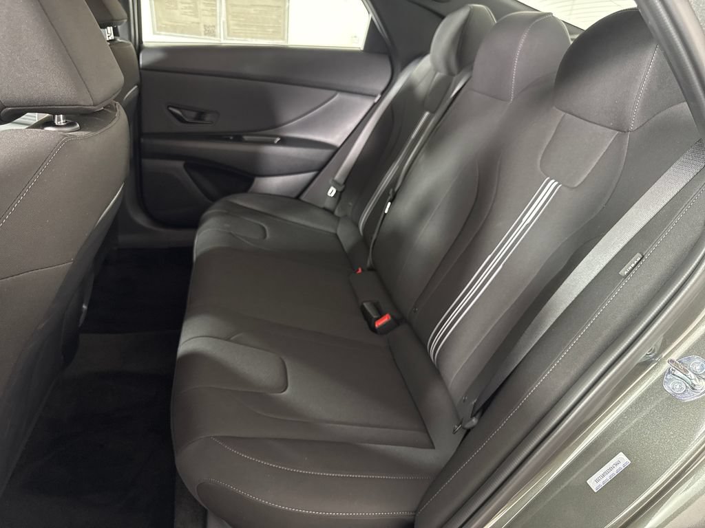 Certified 2025 Hyundai Elantra Sport FWD image 15