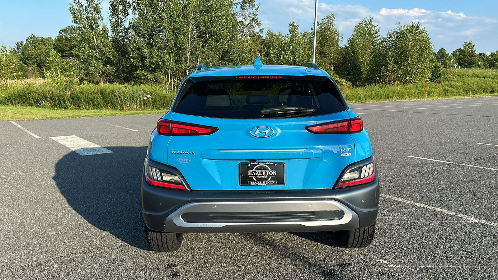 Certified 2022 Hyundai Kona Limited w/ Cargo Package image 8