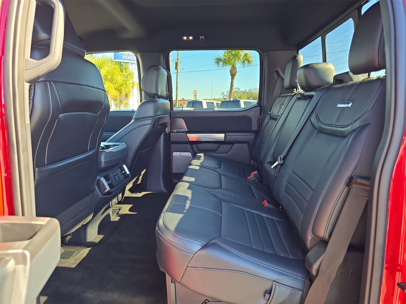 Used 2024 Ford F150 Platinum image 12